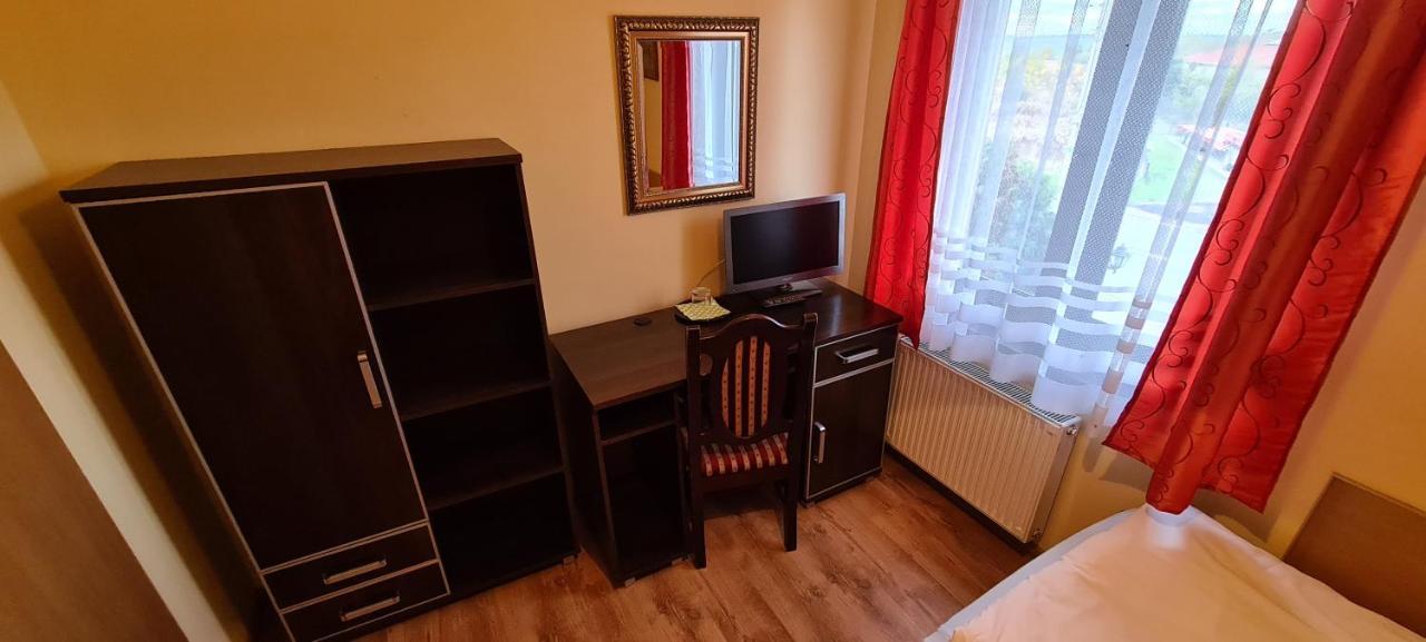 Zajazd Motel Staropolski Pyskowice Esterno foto